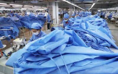 Ecopetrol y Bio Bolsa donarán 147.000 trajes para personal de salud